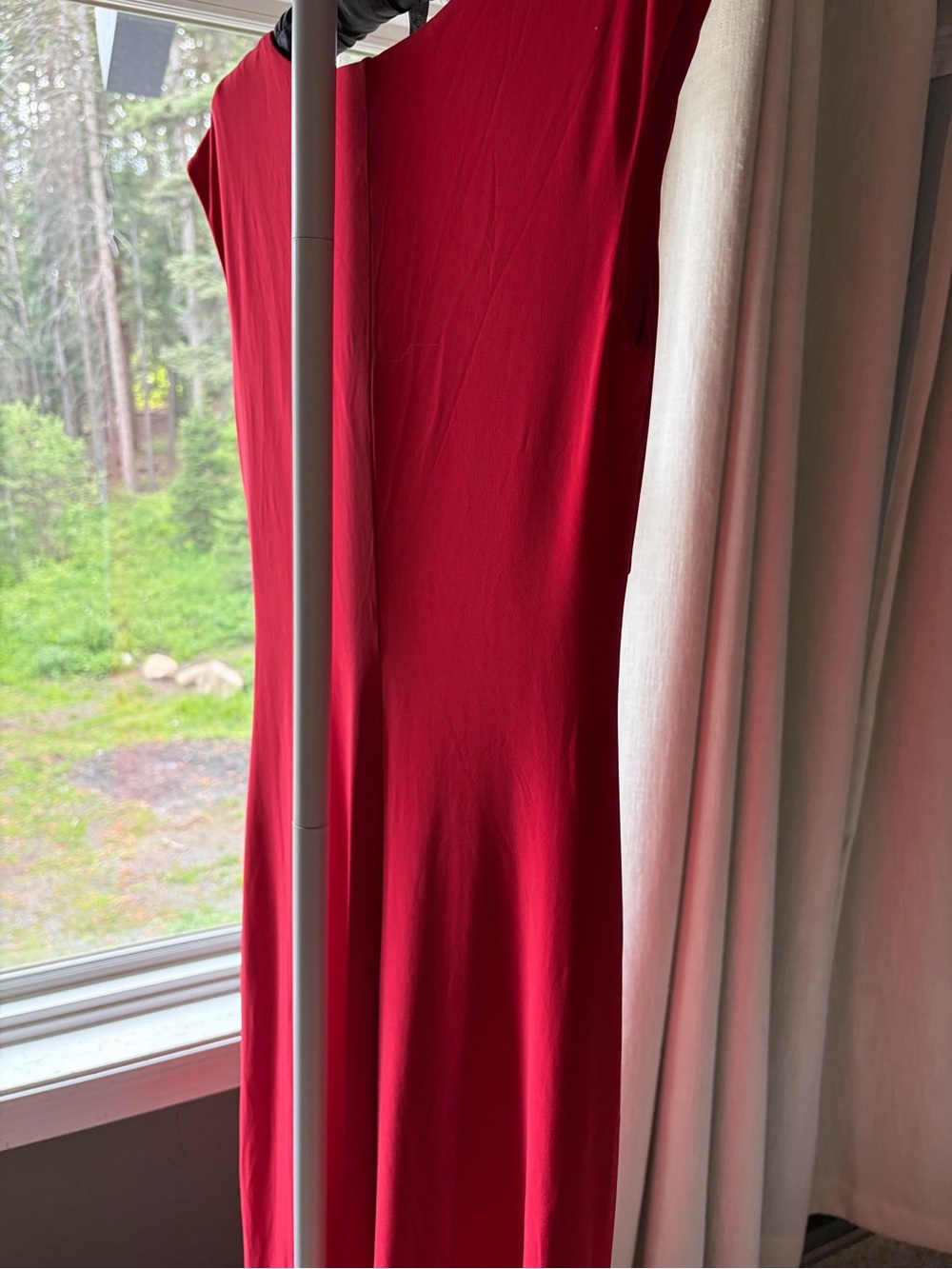 Red Sleeveless Midi Dress with cruel neck